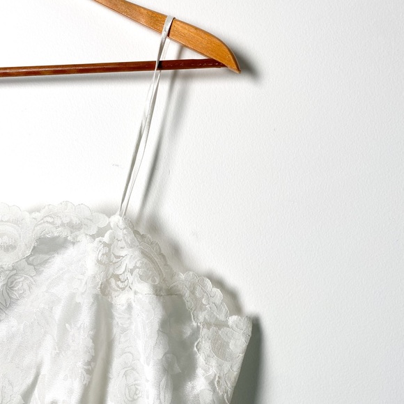 Vintage White Floral Lace Silky Bodysuit - Picture 2 of 7